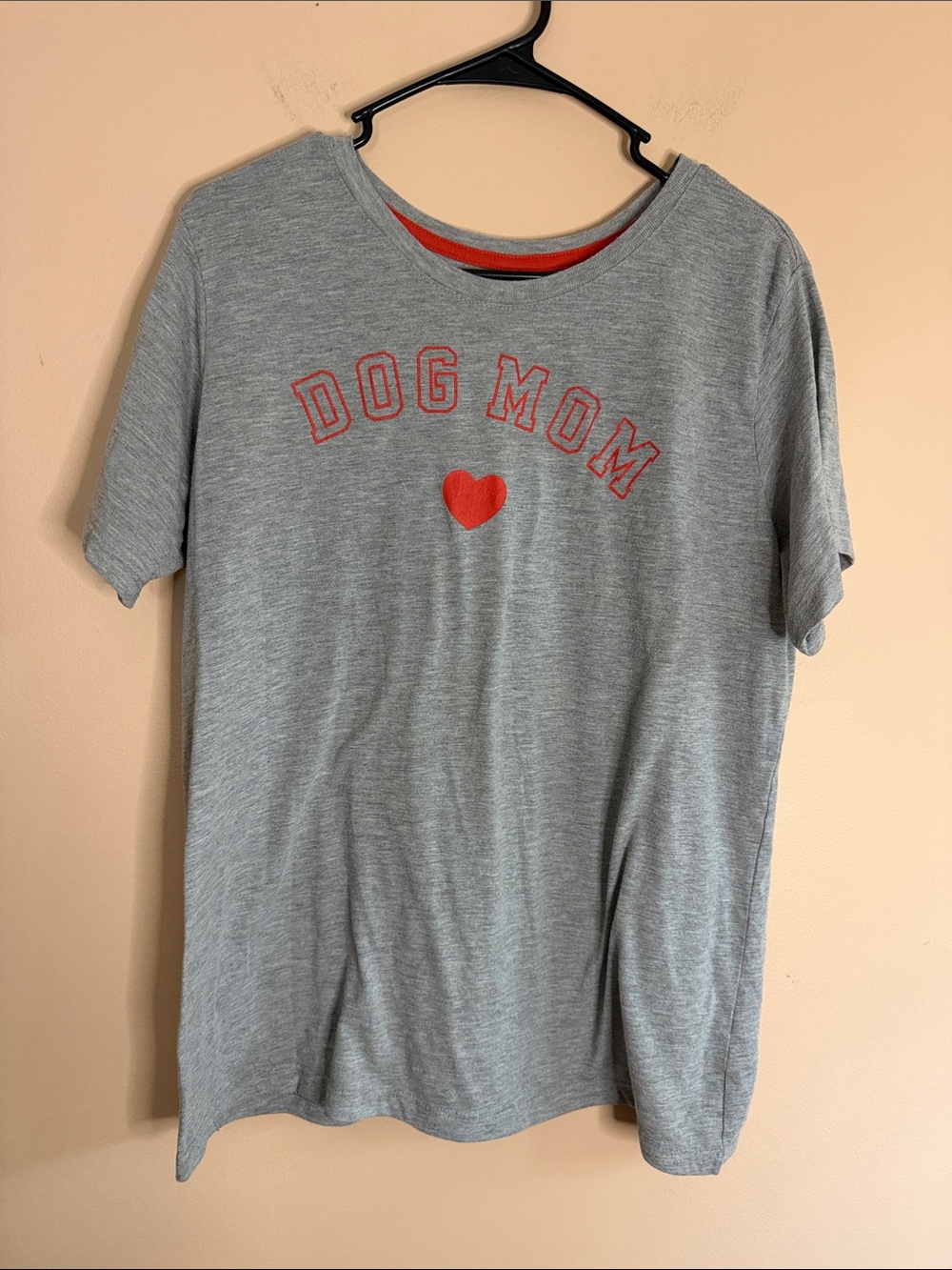 Dog Mom Short Sleeve Tee - Gray with Red Heart